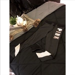 PINK Victoria’s Secret pants 🖤